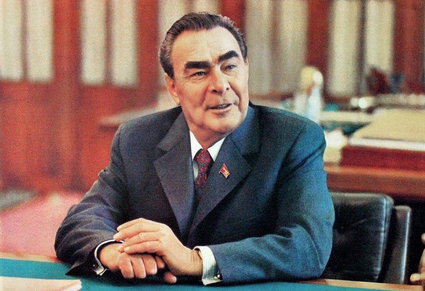 Леонид Брежнев - биография, факты, фото